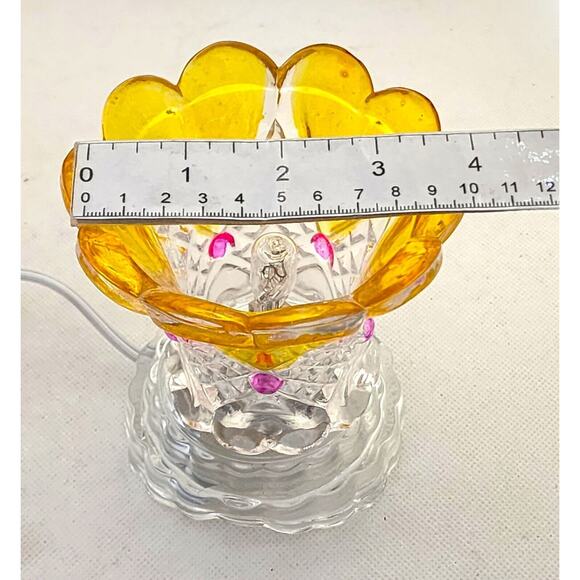 NIGHTLIGHT-Clear-Yellow Hearts-Cut Glass-On/Off Switch-Soft Light - Picture 12 of 12